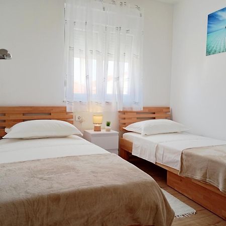 Apartments Villa Odesa With Shared Pool 자다르 외부 사진
