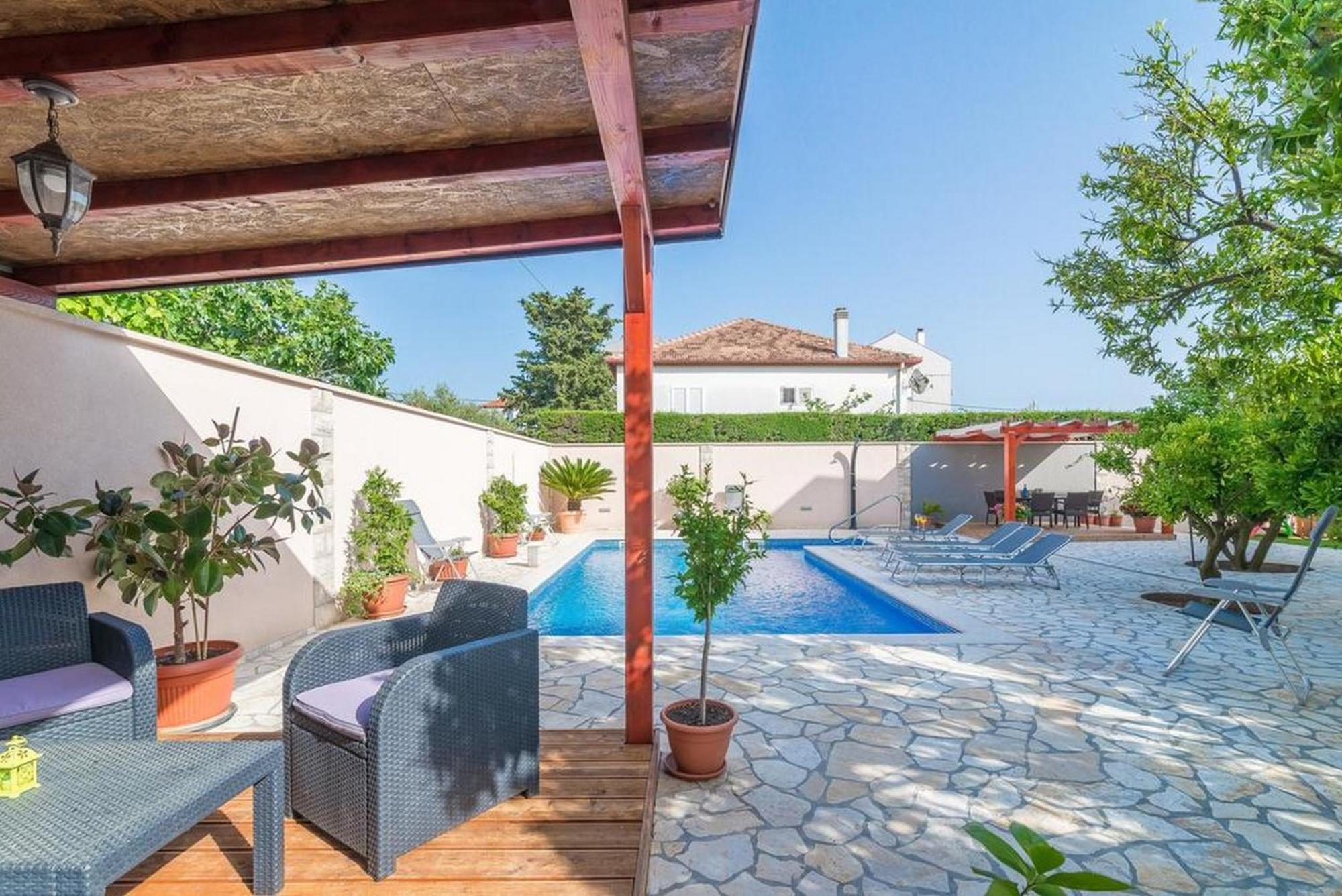 Apartments Villa Odesa With Shared Pool 자다르 외부 사진