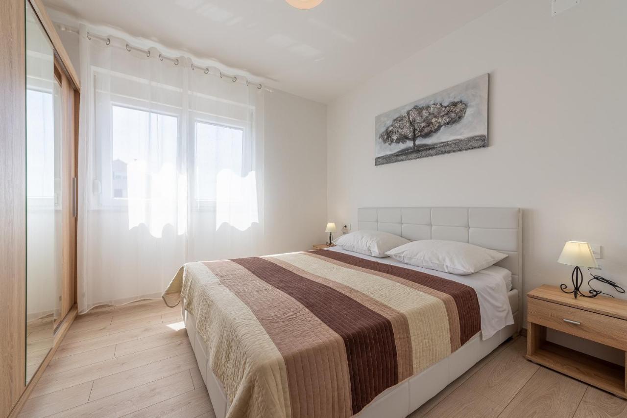 Apartments Villa Odesa With Shared Pool 자다르 외부 사진