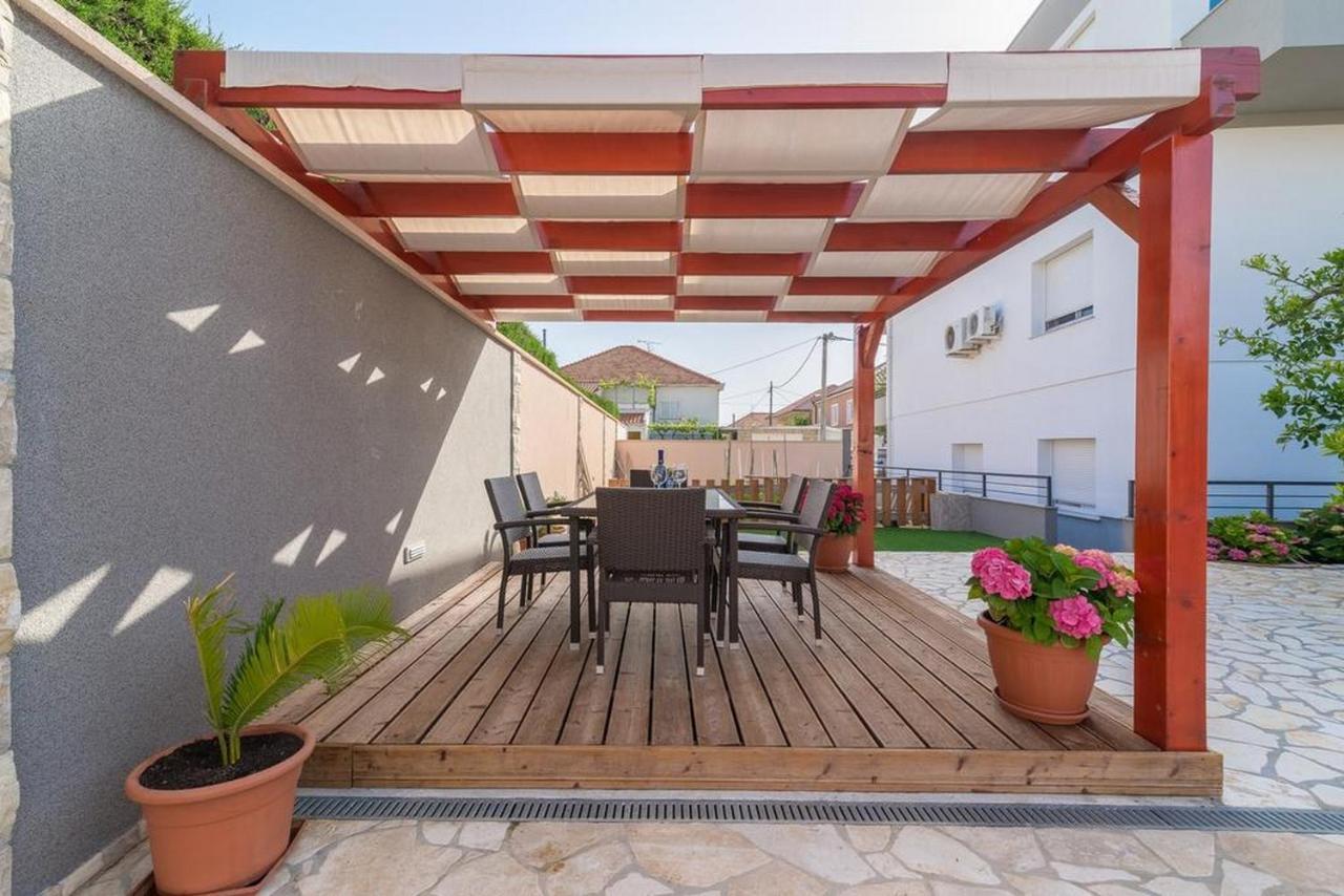 Apartments Villa Odesa With Shared Pool 자다르 외부 사진