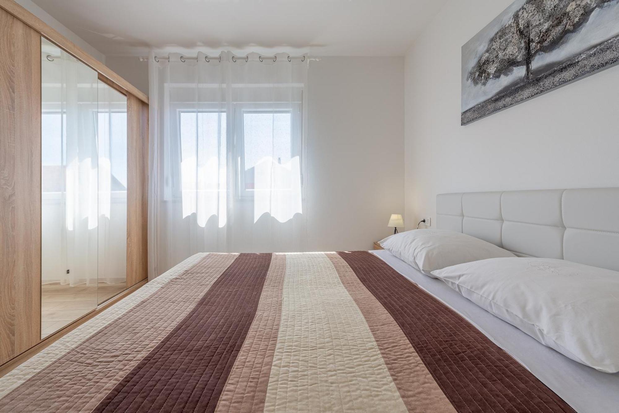 Apartments Villa Odesa With Shared Pool 자다르 객실 사진