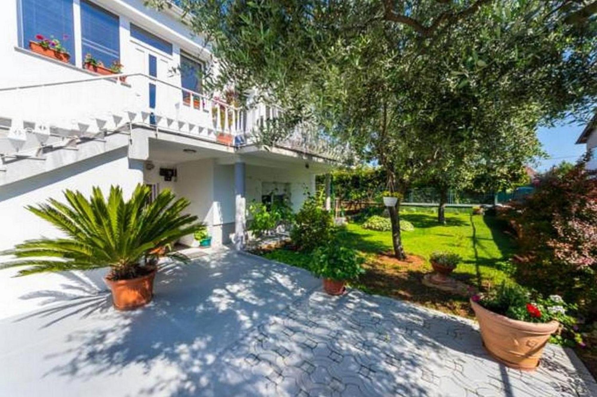 Apartments Villa Odesa With Shared Pool 자다르 객실 사진