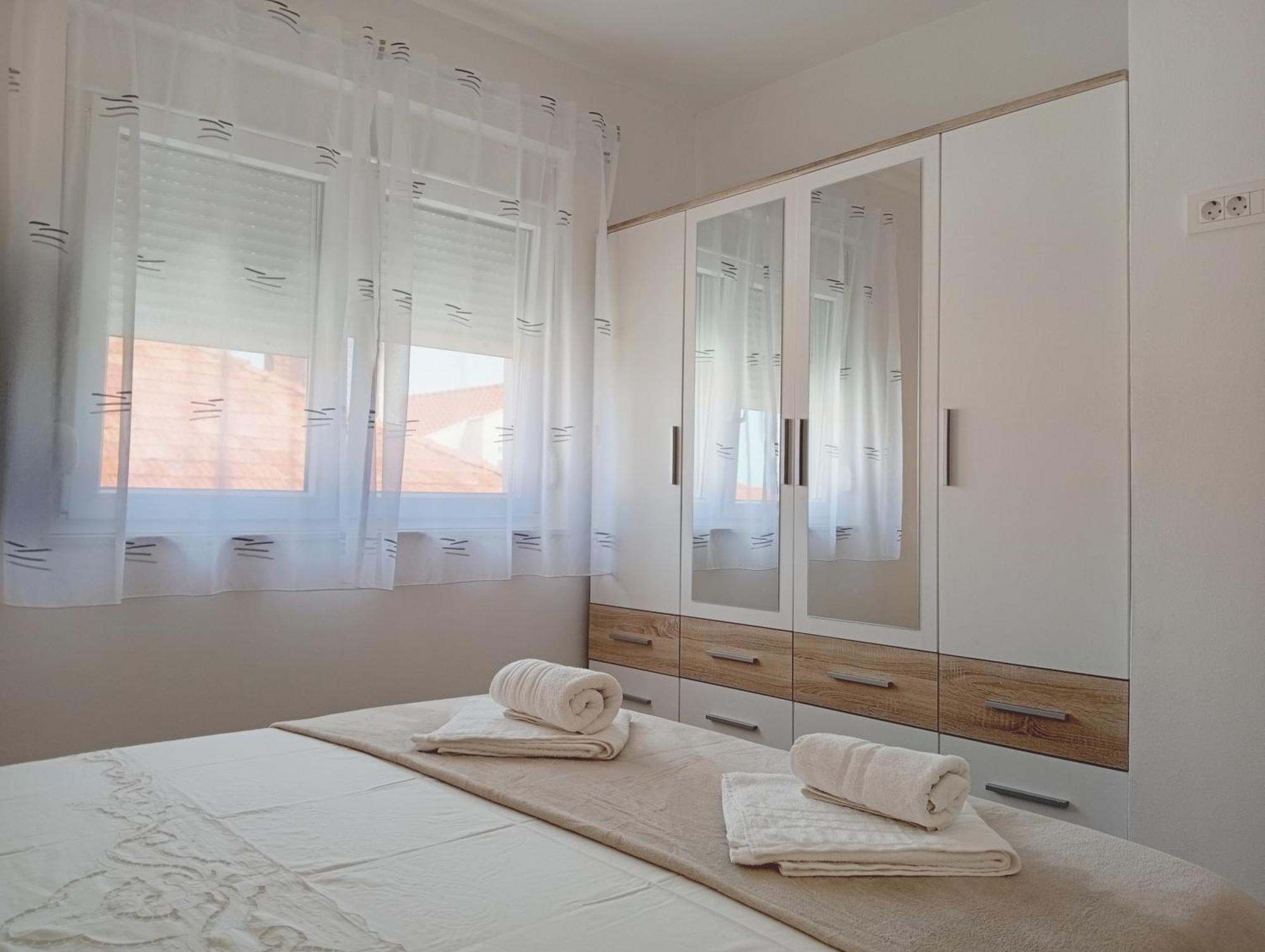 Apartments Villa Odesa With Shared Pool 자다르 외부 사진