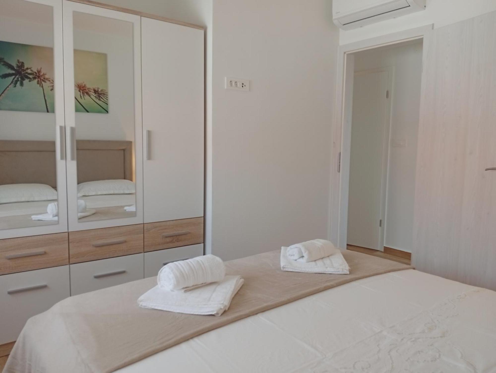 Apartments Villa Odesa With Shared Pool 자다르 객실 사진